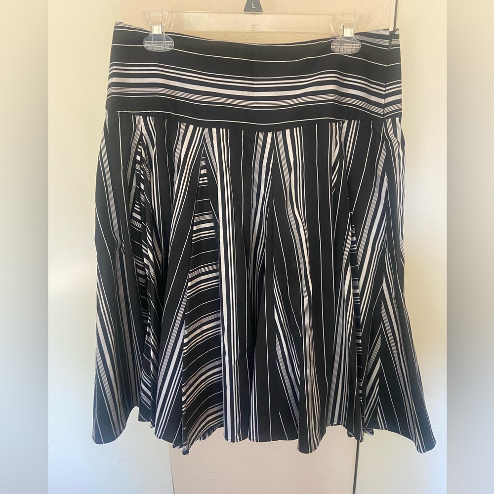 Zara - black and white skirt